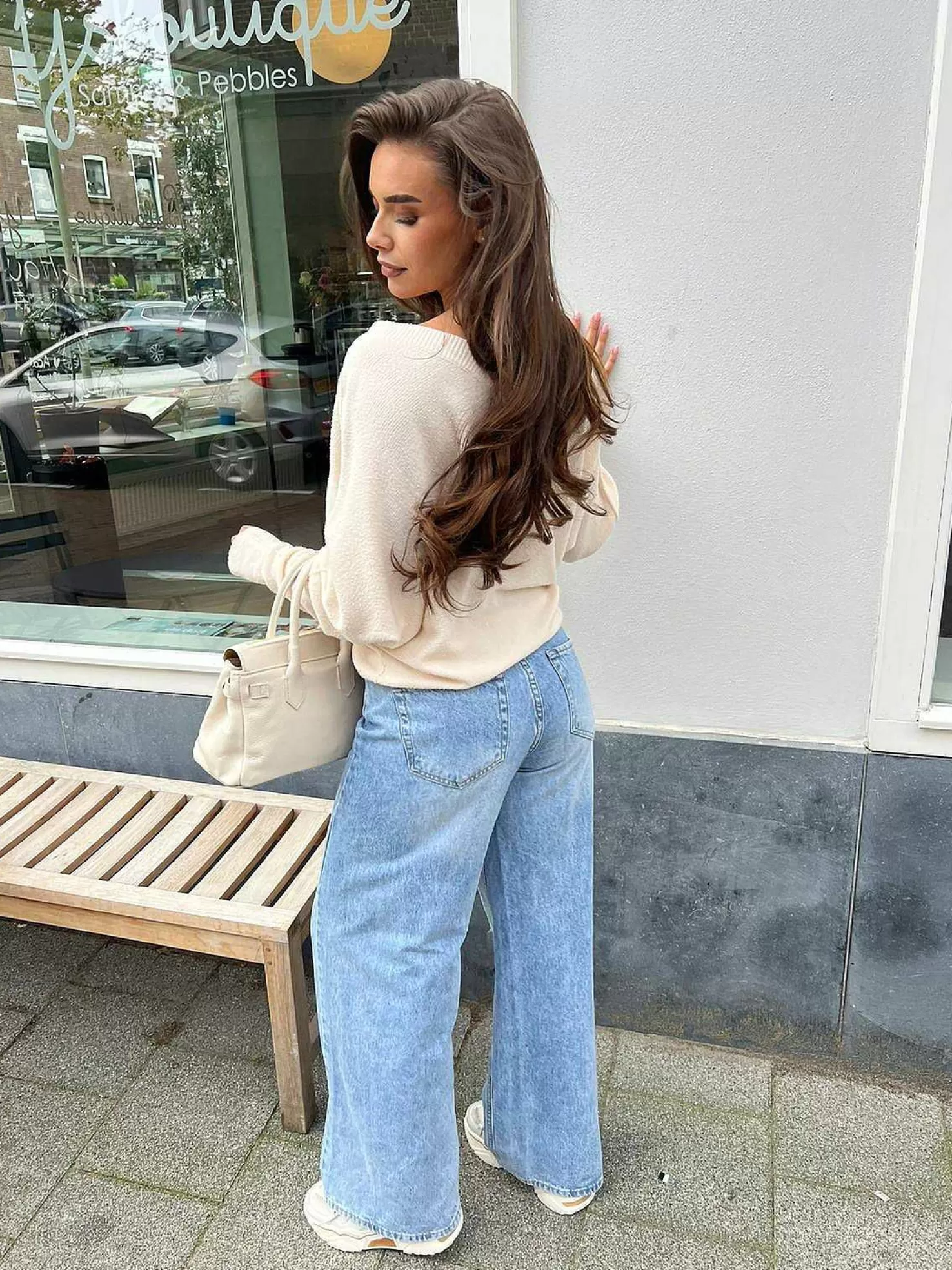 LOF Boutique Truien>Basic V-Neck Sweater Beige