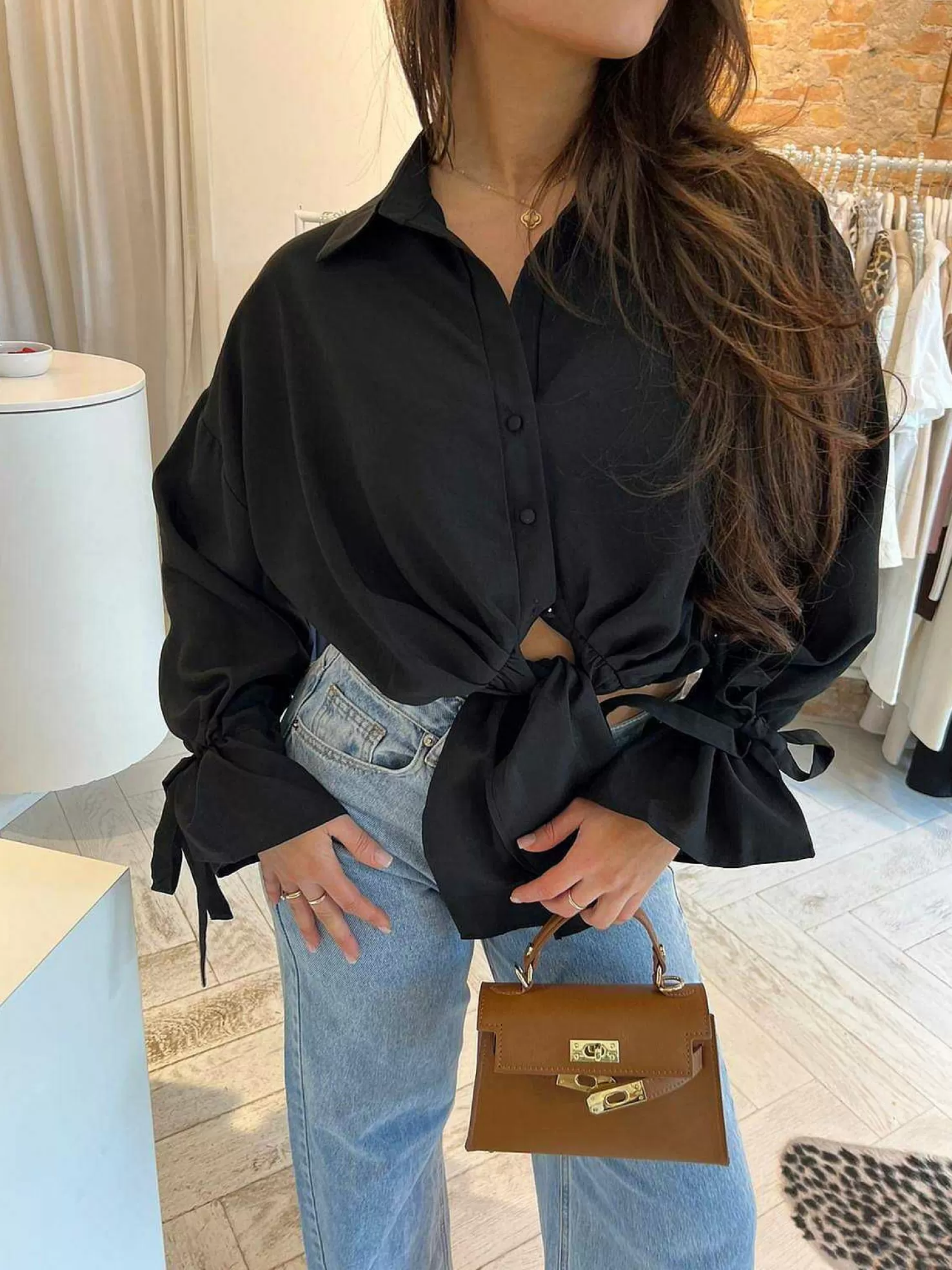 LOF Boutique Tops & Blousjes>Charlie Cropped Blouse Black