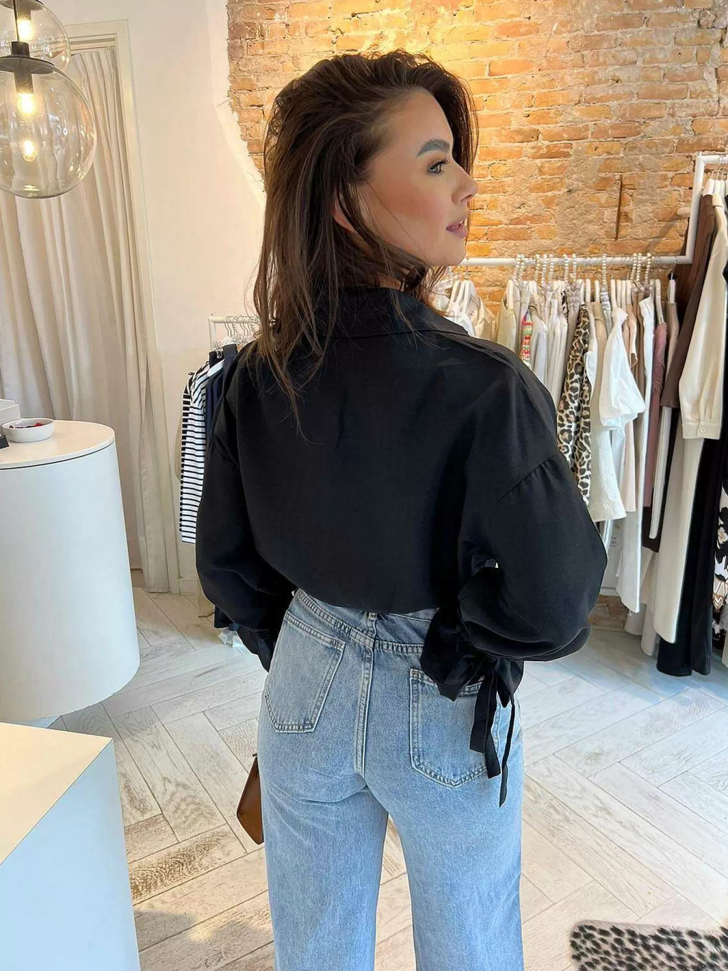 LOF Boutique Tops & Blousjes>Charlie Cropped Blouse Black