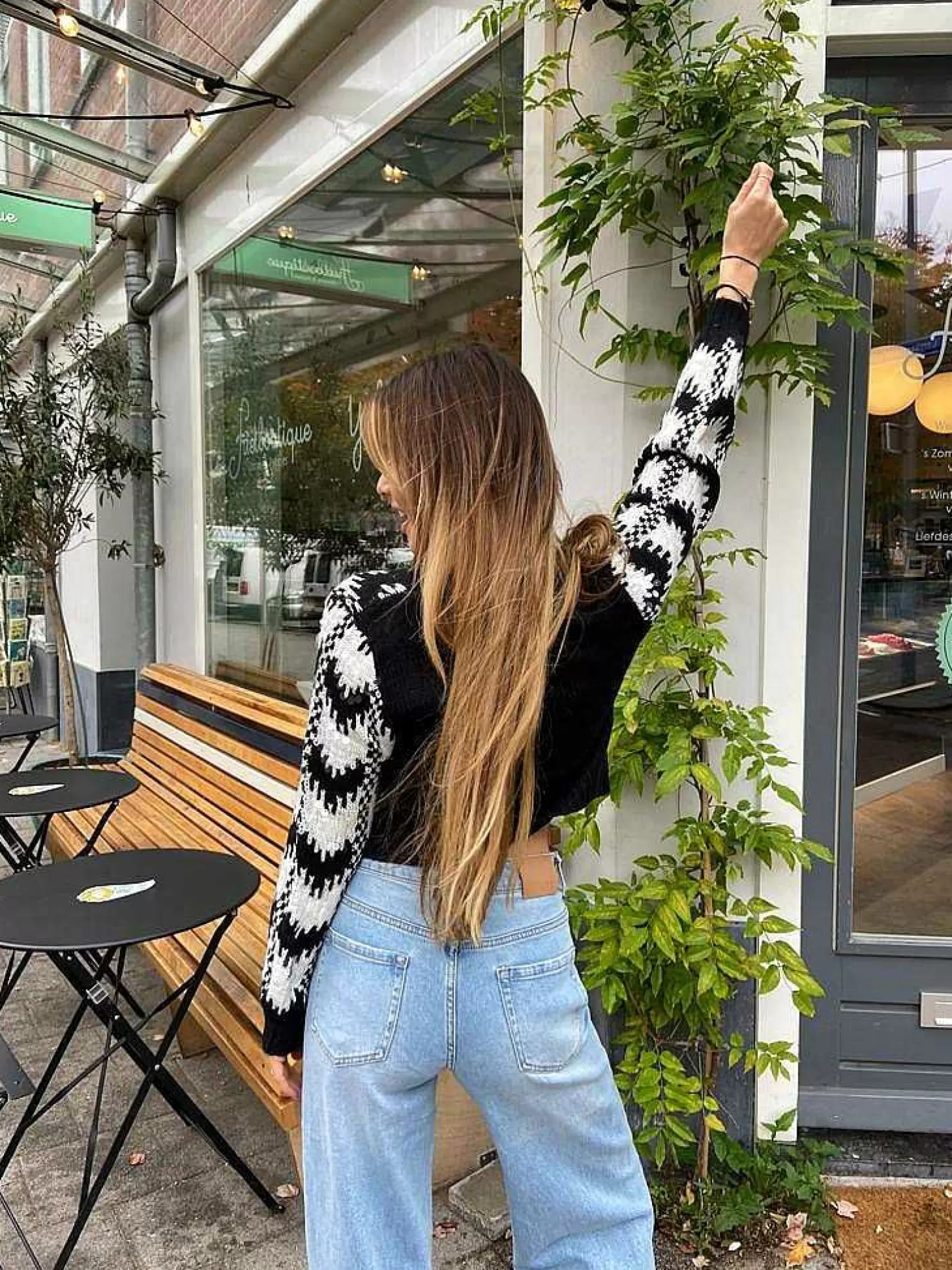 LOF Boutique Truien>Cropped Knitted Sequin Sweater Black & White