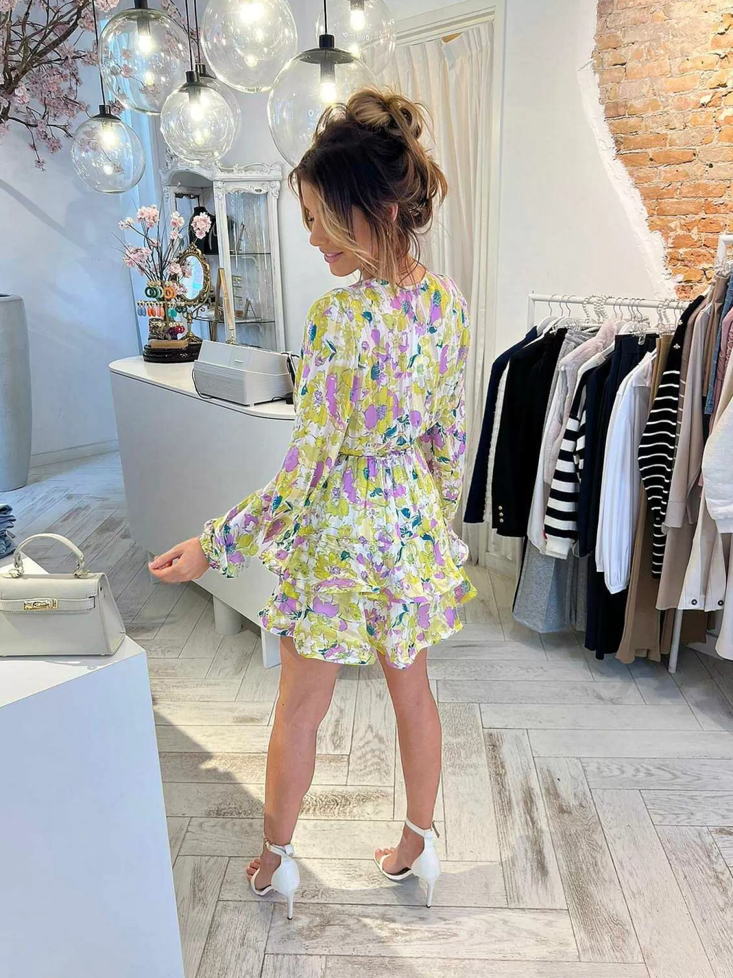 LOF Boutique Jurken>Ella Ruffle Dress Lime