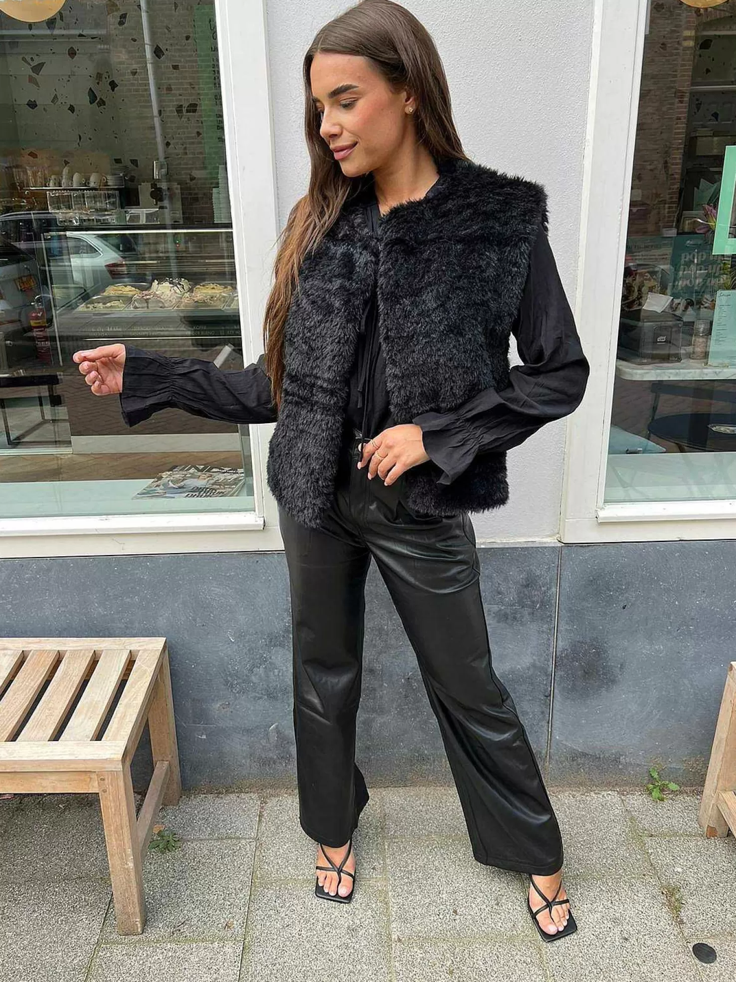 LOF Boutique Gilets>Evi Faux Fur Gilet Black