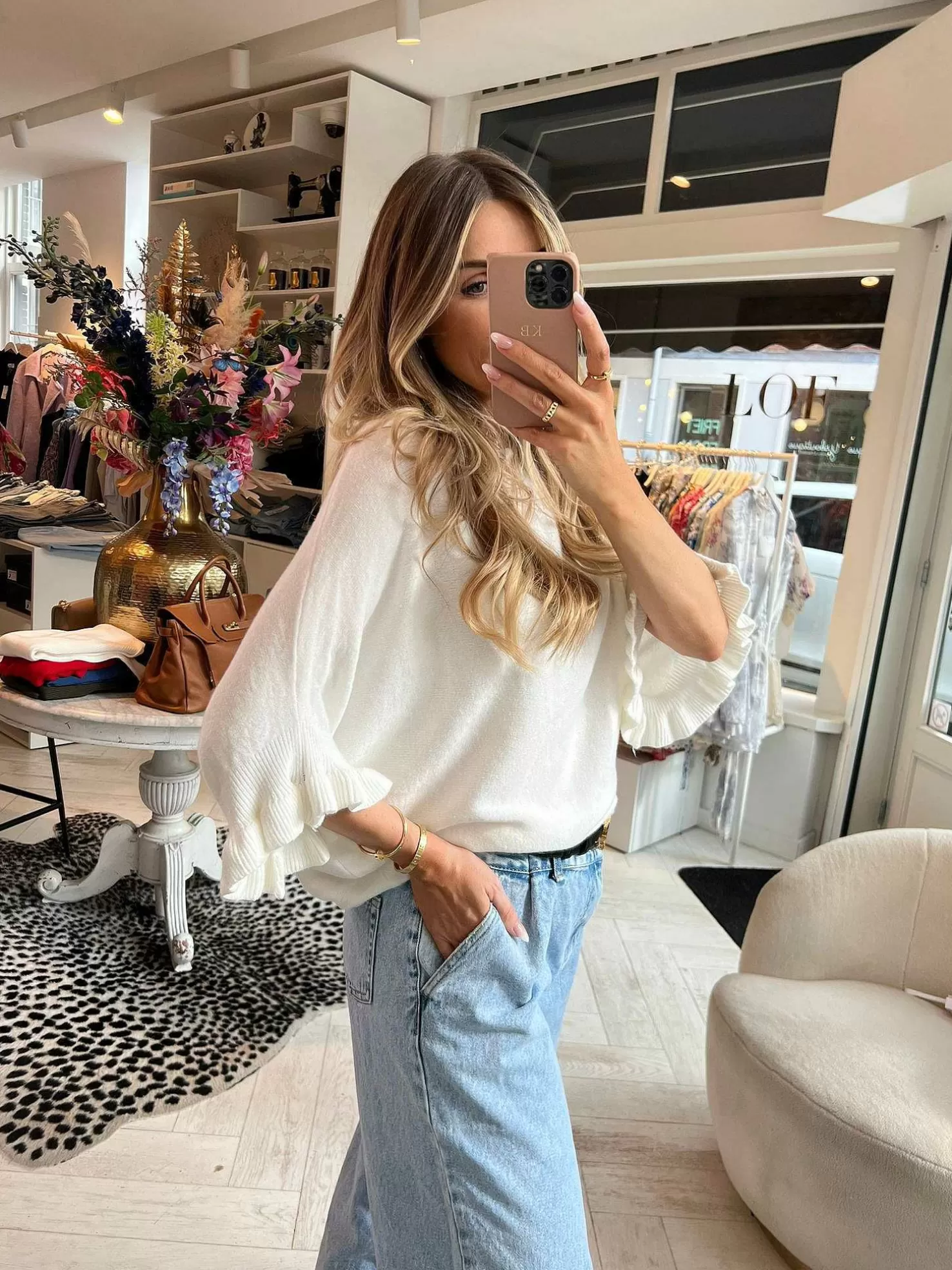 LOF Boutique Tops & Blousjes>Fien Short Sleeve Ruffle Top Off White