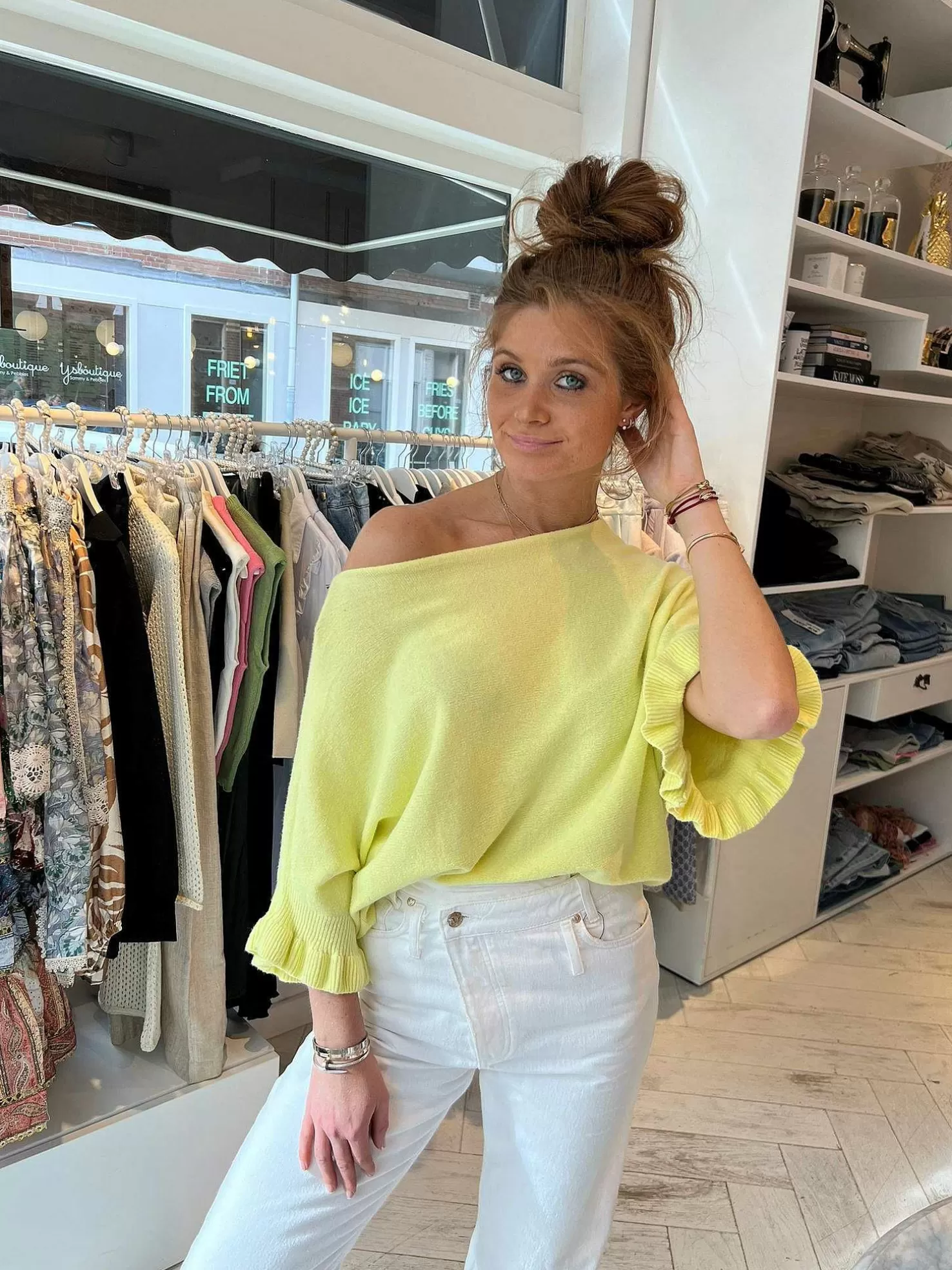 LOF Boutique Tops & Blousjes>Fien Short Sleeve Ruffle Top Yellow