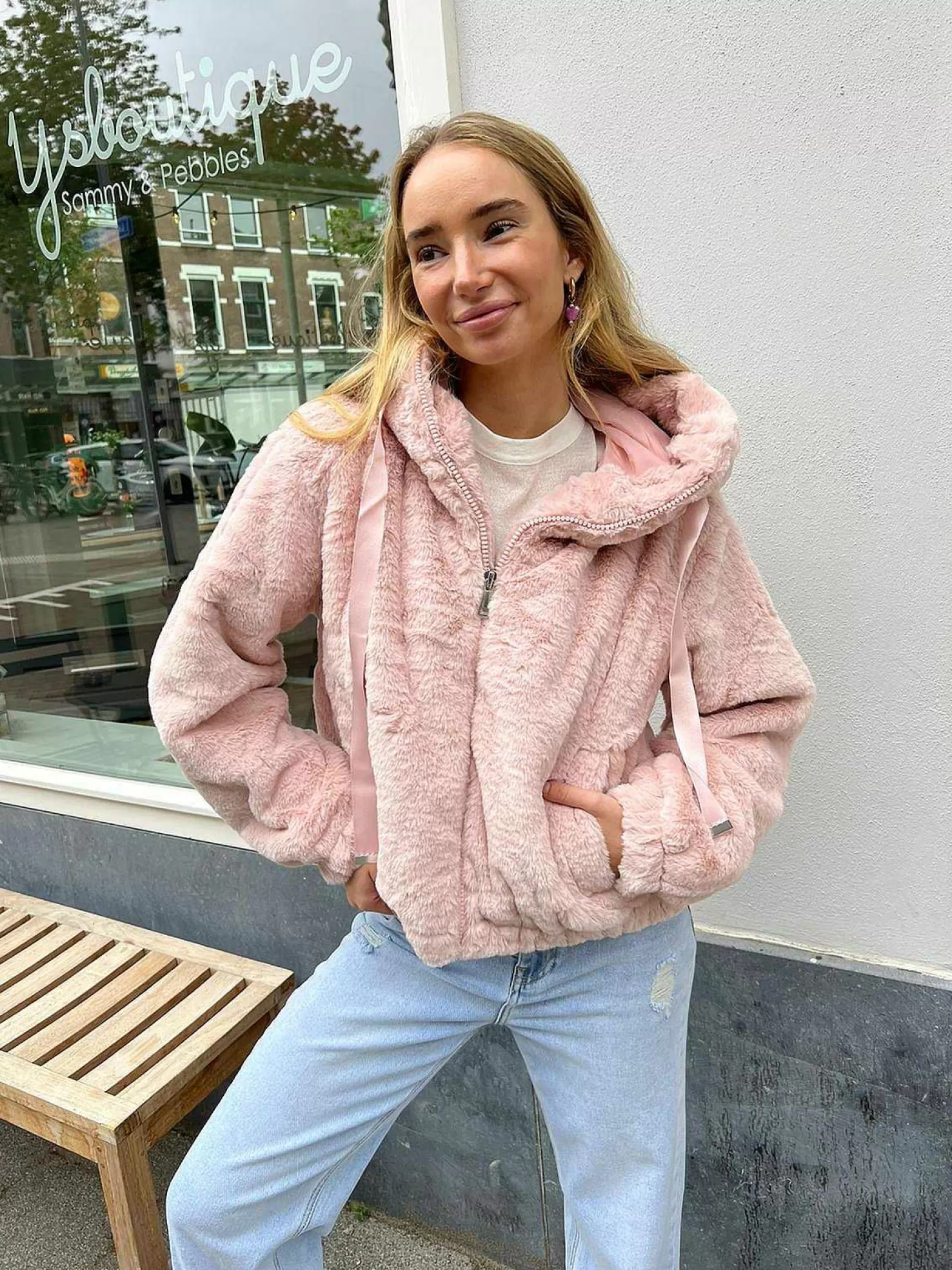 LOF Boutique Jassen>Fluffy Bomber Coat Soft Pink