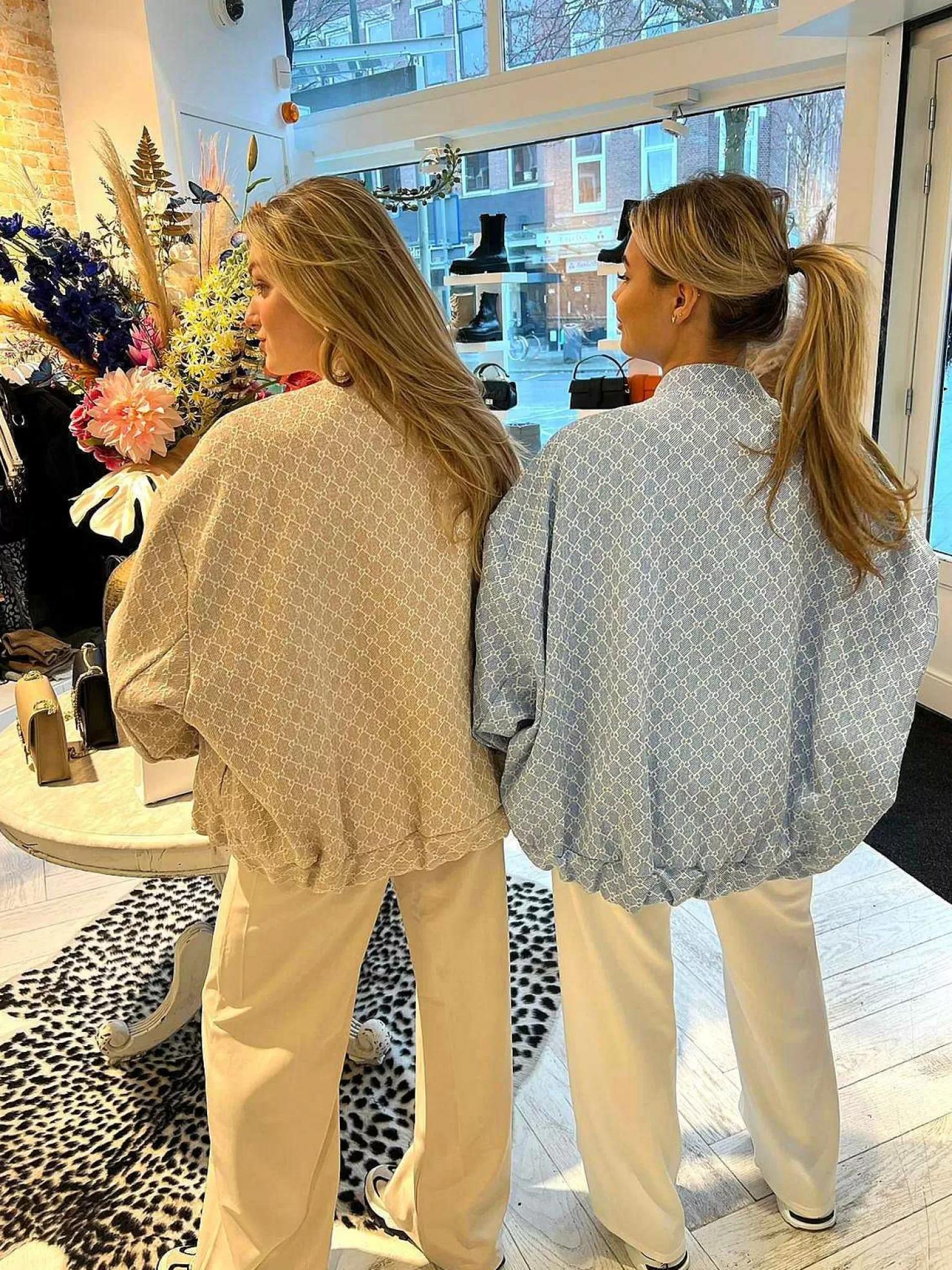 LOF Boutique Jassen>Inspired Bomber Jacket Beige