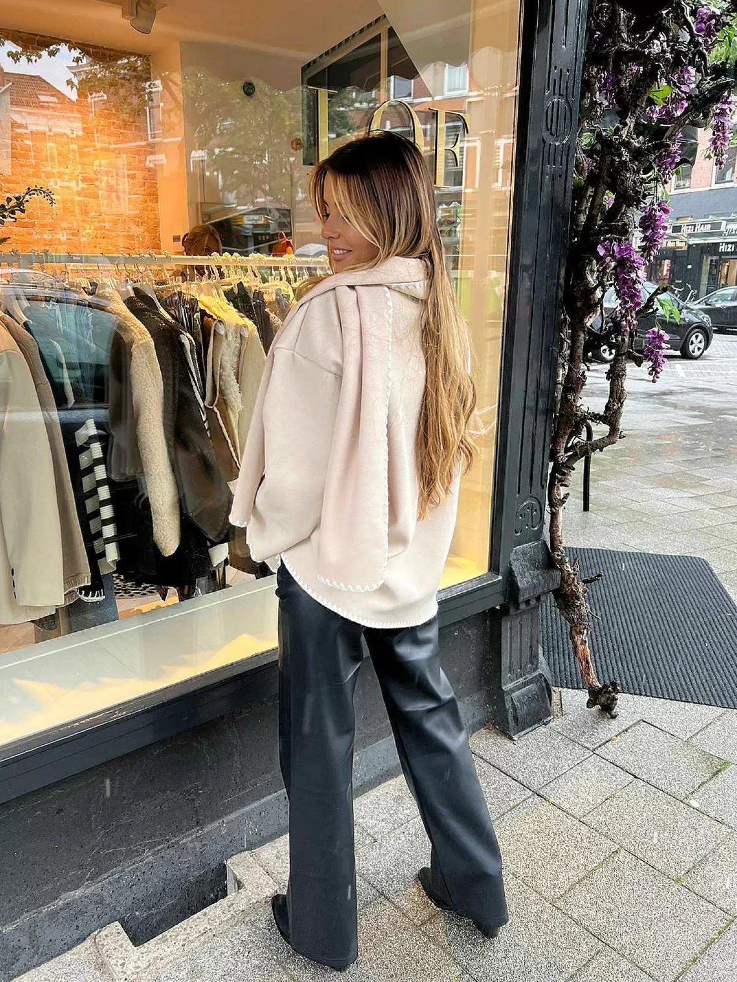 LOF Boutique Jassen>Inspired Scarf Coat Beige & White