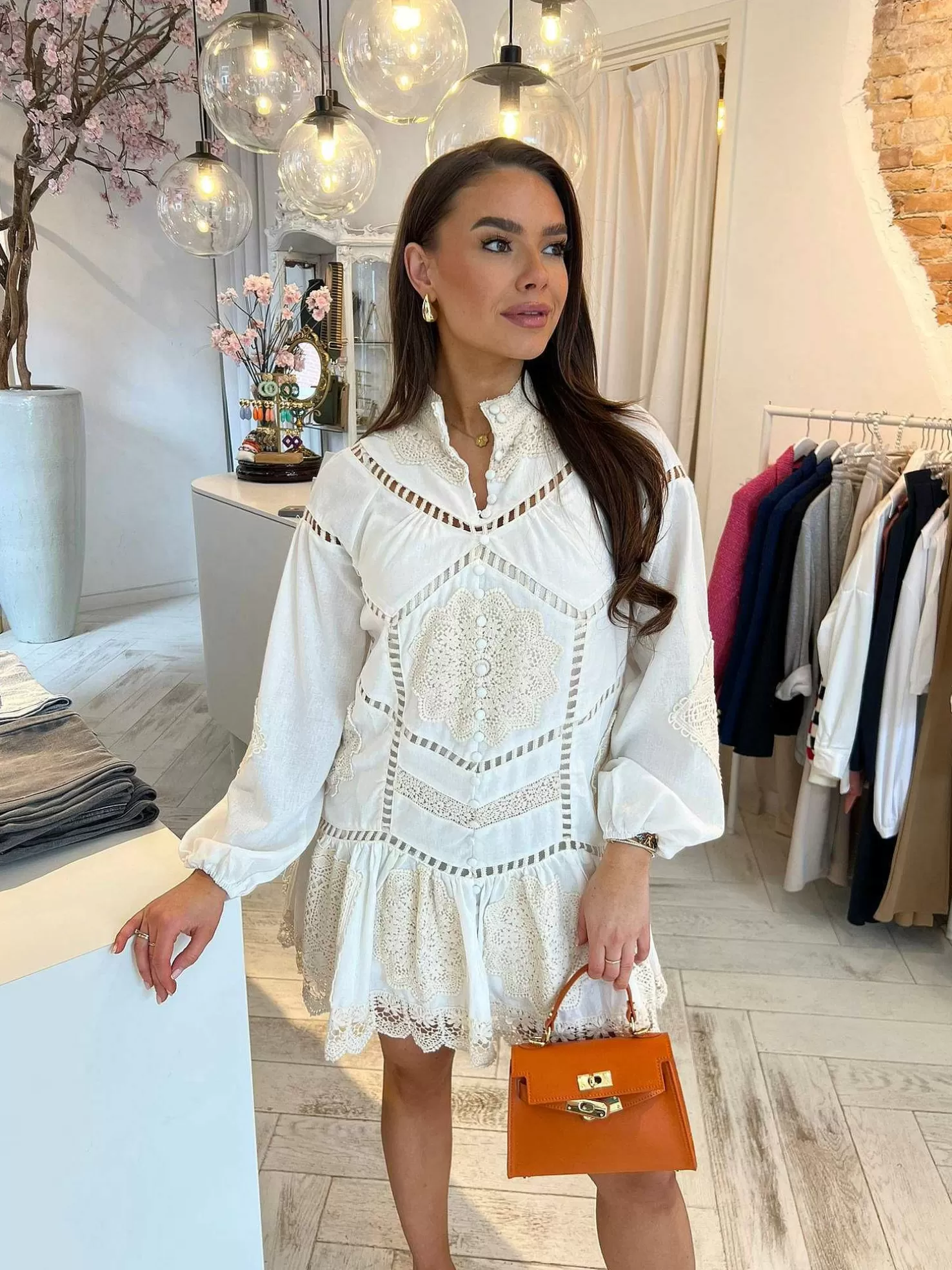 LOF Boutique Jurken>Jade Broderie Dress Beige