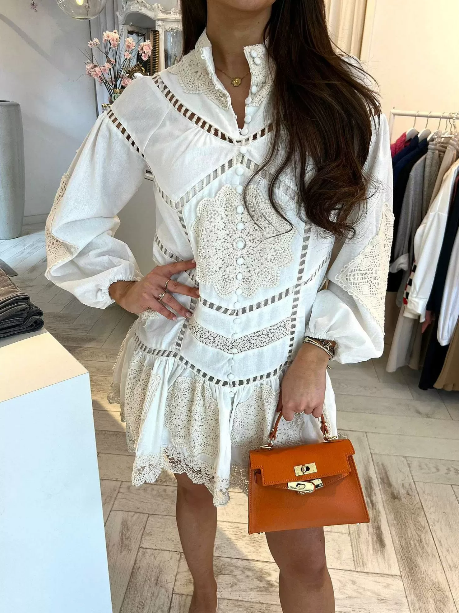 LOF Boutique Jurken>Jade Broderie Dress Beige