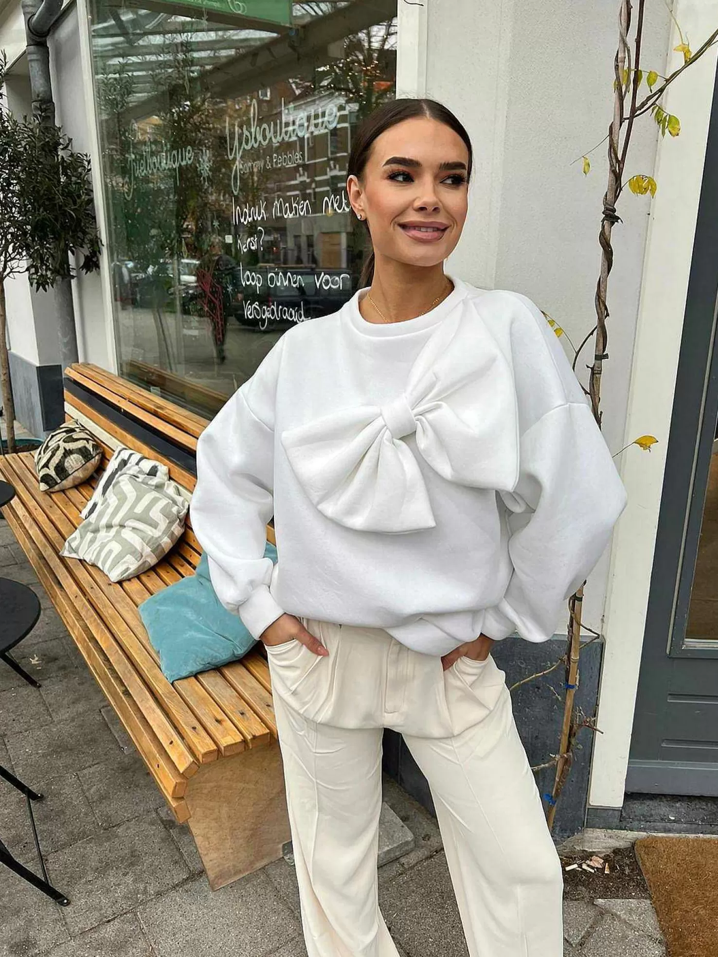 LOF Boutique Truien>Jasmin Bow Sweater Off White
