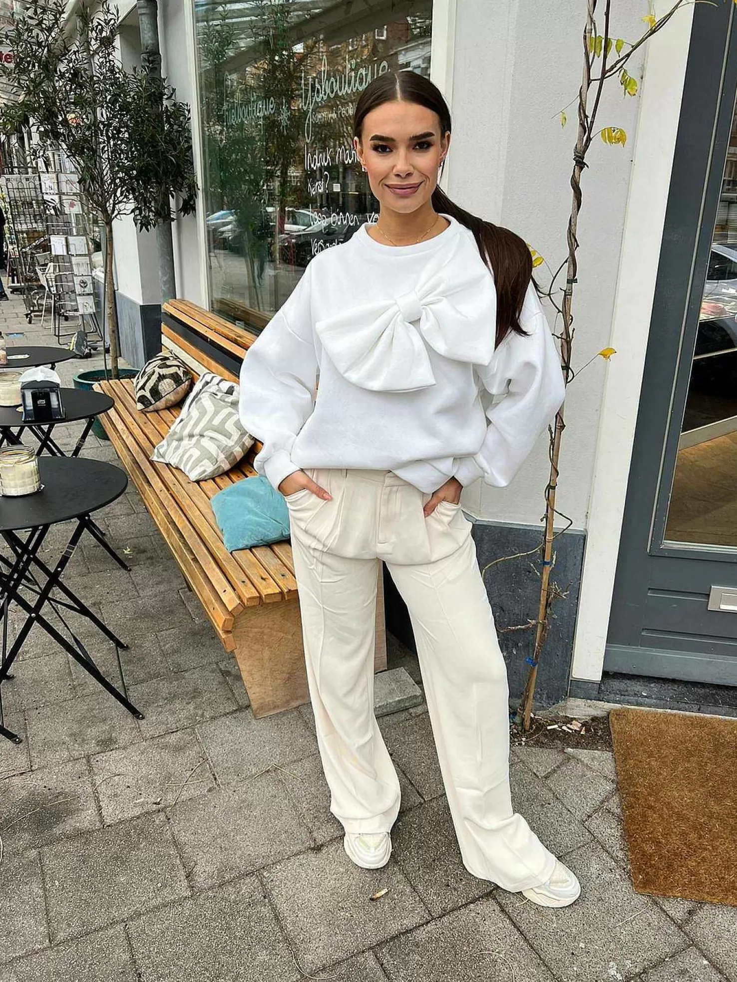 LOF Boutique Truien>Jasmin Bow Sweater Off White