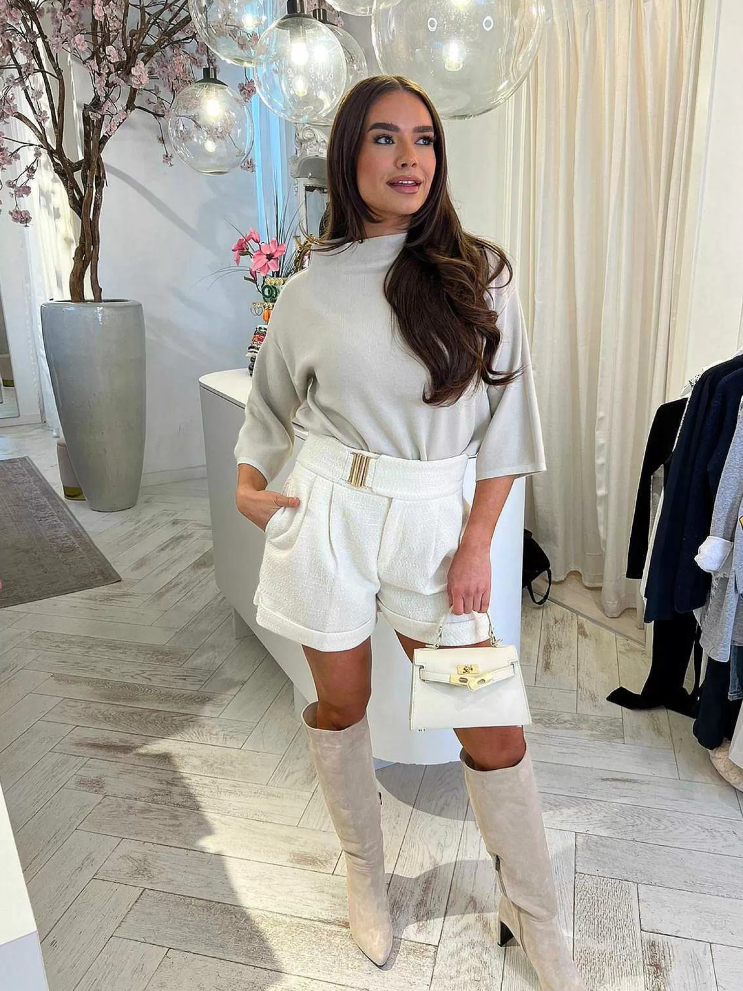LOF Boutique Truien>Katy Short Sleeve Sweater Light Beige