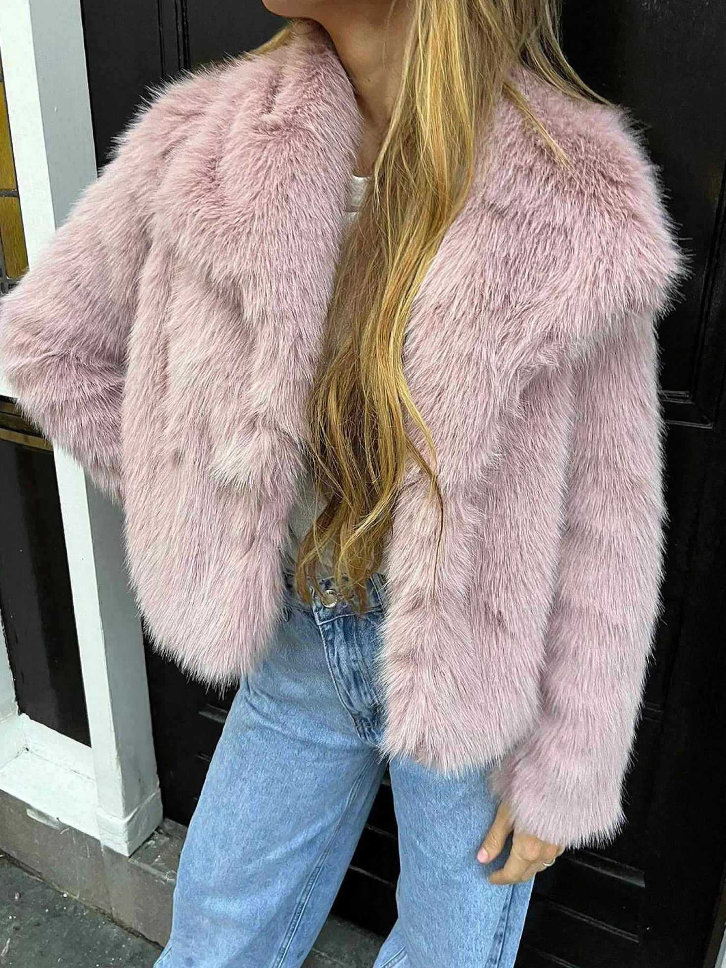 LOF Boutique Jassen>Lizzy Faux Fur Coat Light Pink
