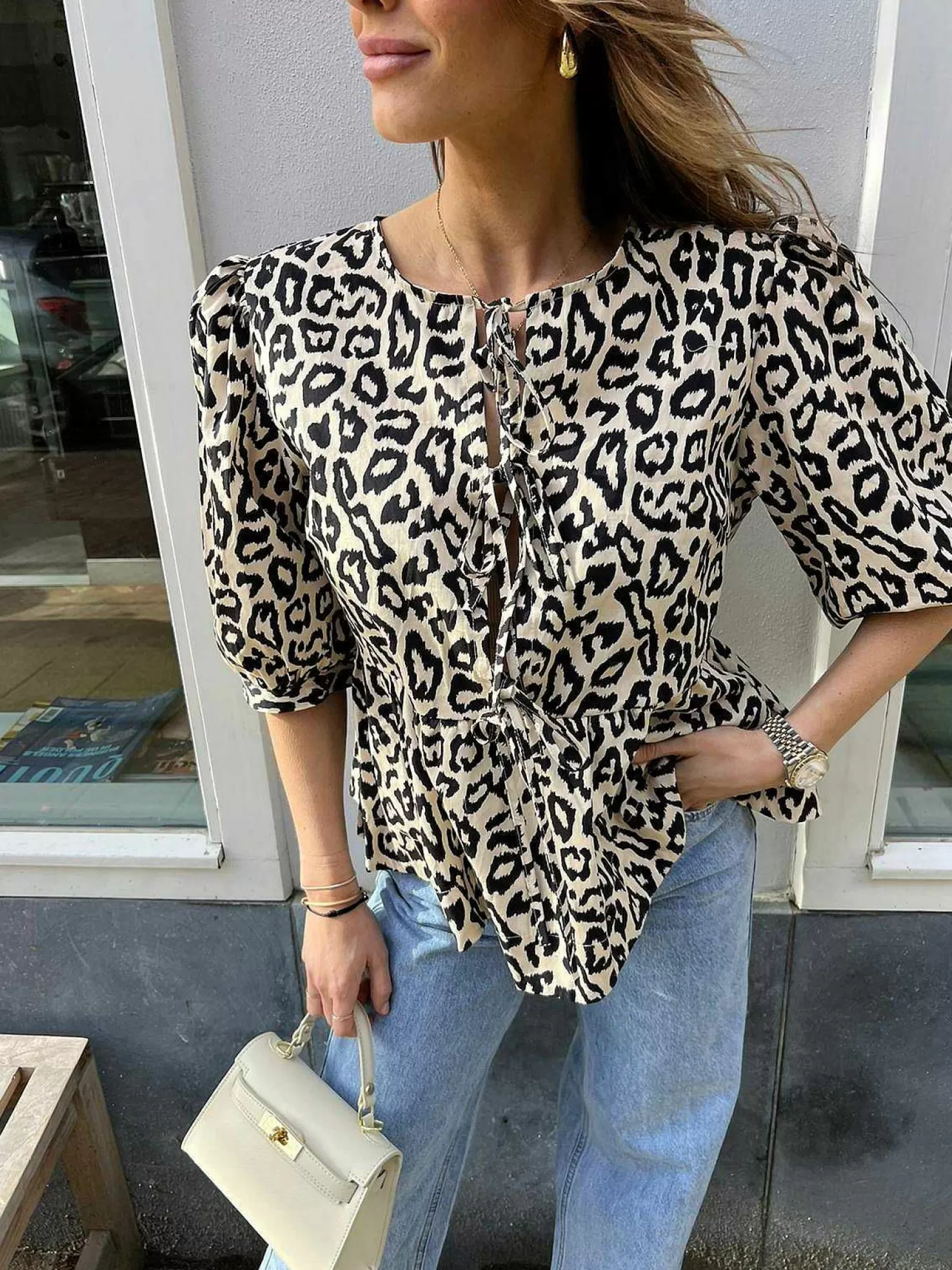 LOF Boutique Tops & Blousjes>Luna Leo Bow Top