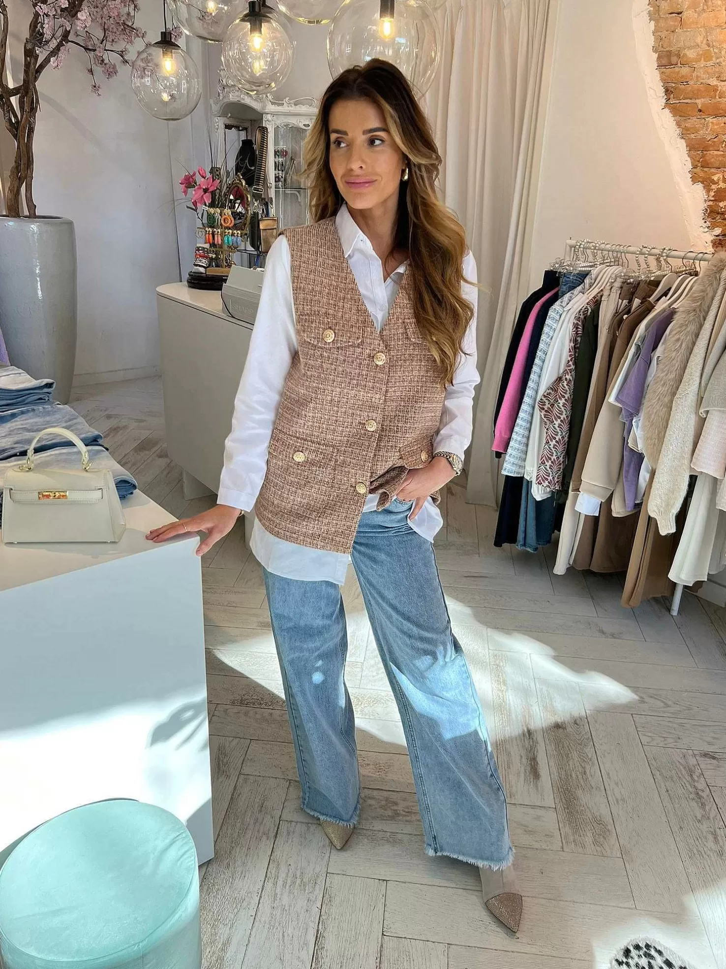 LOF Boutique Gilets>Lurex Tweed Gilet Camel