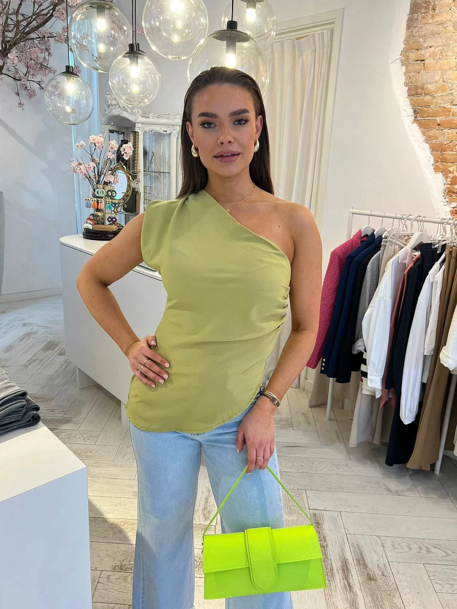 LOF Boutique Tops & Blousjes>Mia One Shoulder Top Lime