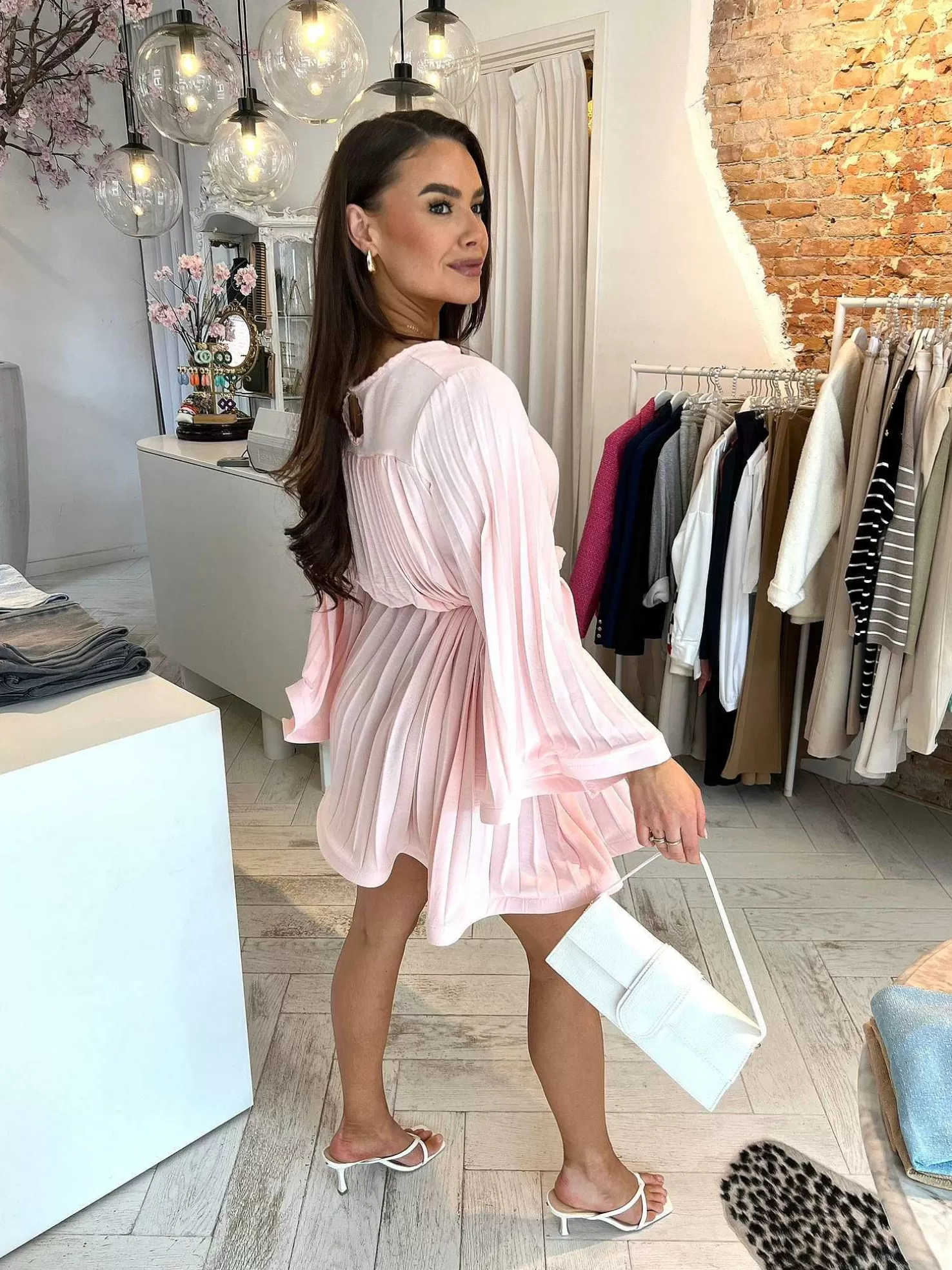 LOF Boutique Jurken>Mila Plisse Dress Baby Pink