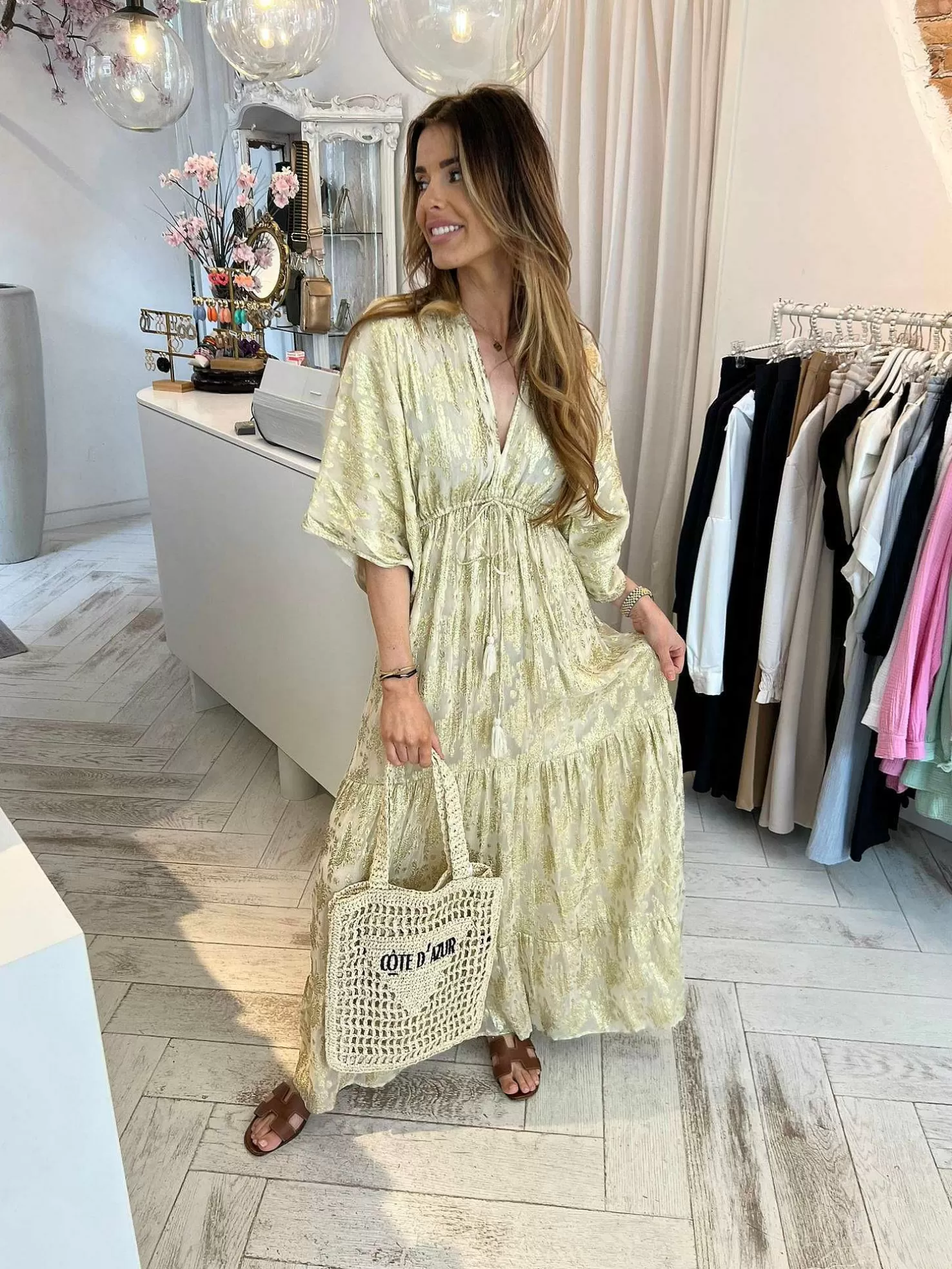 LOF Boutique Jurken>Milou Golden Maxi Dress