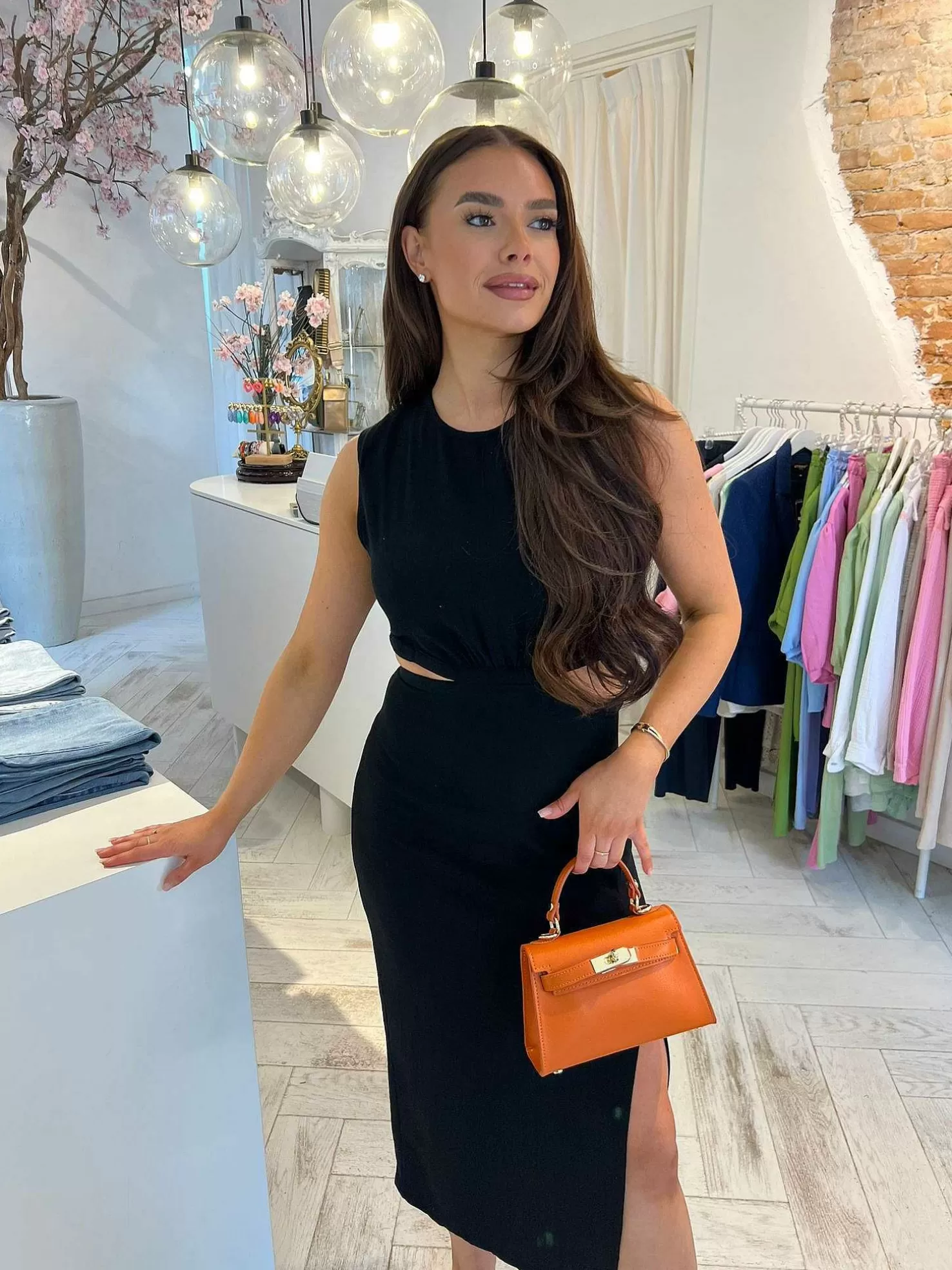 LOF Boutique Jurken>Noor Cut Out Linen Dress Black