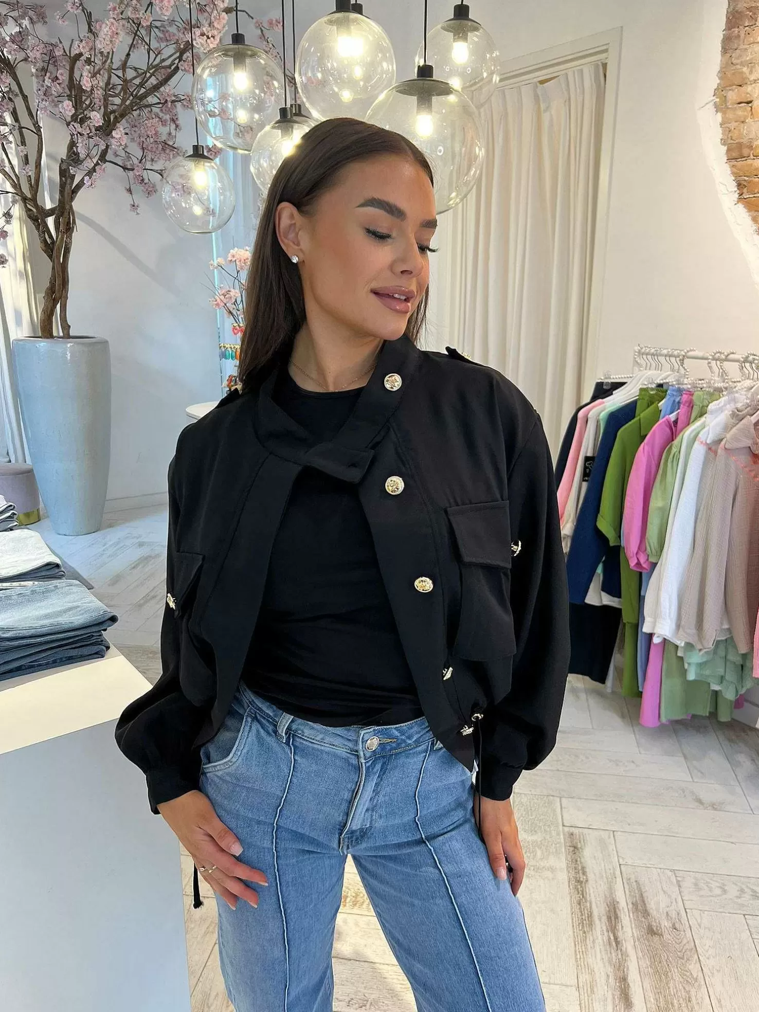 LOF Boutique Jassen>Sam Cropped Jacket Black