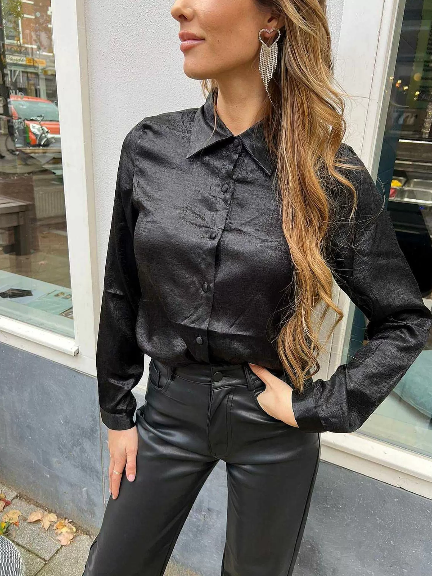 LOF Boutique Tops & Blousjes>Shiny Blouse Black