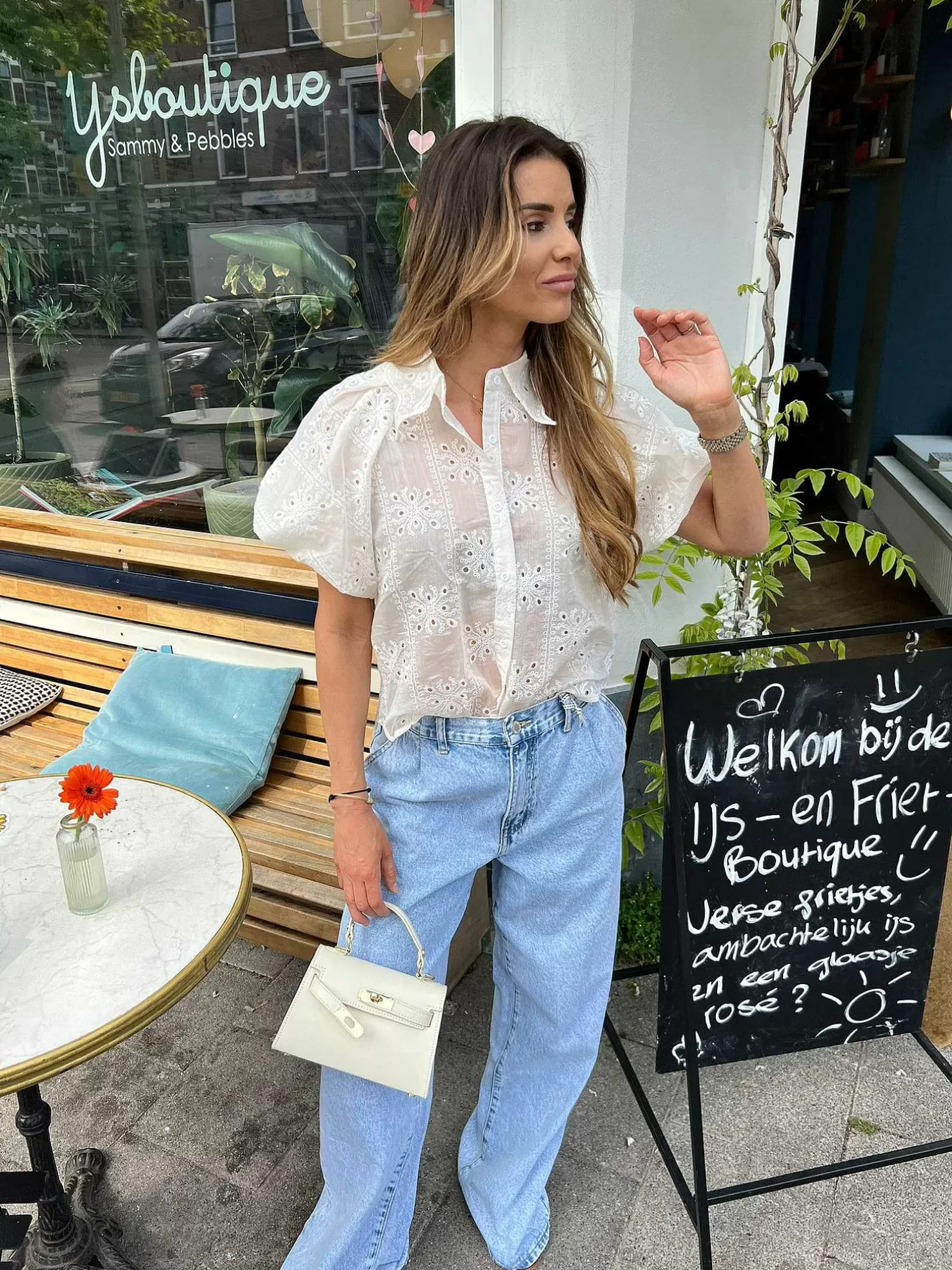 LOF Boutique Tops & Blousjes>Veerle Short Sleeve Broderie Blouse Beige